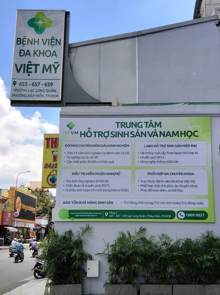 Bảng hiệu bệnh viện Việt Mỹ